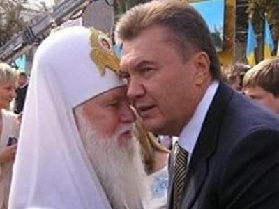 Глава Украинской Православной Церкви КП отшил орден от Януковича