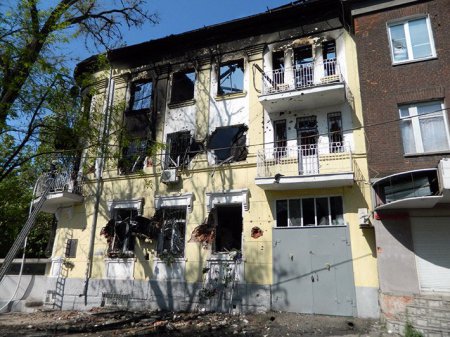 Террористы продолжают бомбить Донецк - есть жертвы