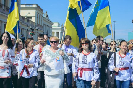 Украинцы, живущие в Польше, приняли участие в Мультикультурном варшавском параде. ФОТО