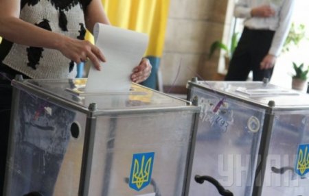 День выборов в Виннице: ошибка в фамилии кандидата и отсутствие кабинок для голосования