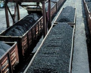 Російська митниця перестала пропускати вугілля в Україну