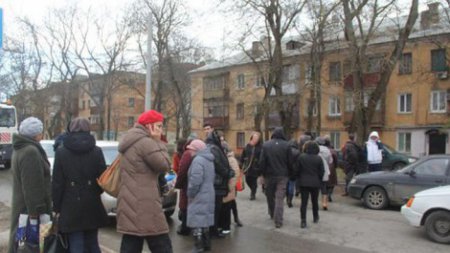 Бунт в Крыму: жители Керчи перекрыли дорогу на Симферополь