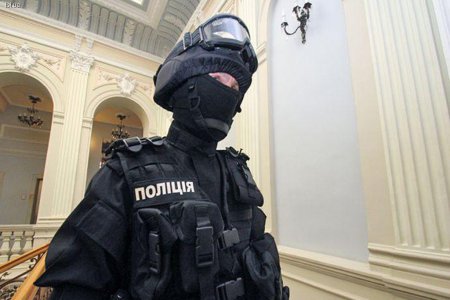 Помощница депутата обвиняет полицию Киева в избиении людей