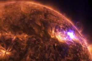 NASA: Солнечные вспышки представляют собой мощные всплески радиации. ВИДЕО