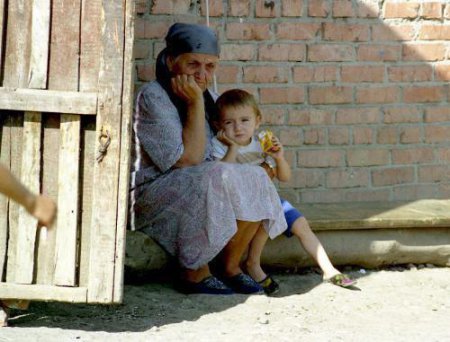 Как Минсоцполитики "добивает" вынужденных переселенцев Донбасса