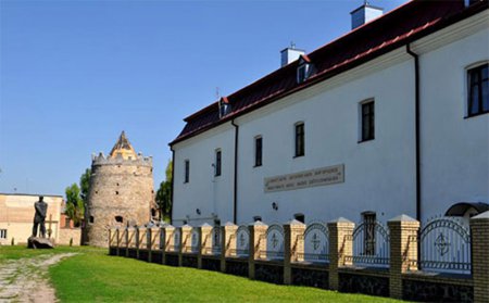 Уникальность старинных замков в Украине поражает воображение туриста. ФОТО