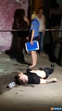 В Киеве этой ночью на улице застрелили молодого мужчину