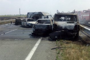 На трассе Одесса-Киев столкнулись восемь автомобилей