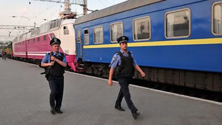 Неосторожность привела к трагедии: поезд переехал человека. ФОТО