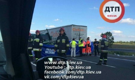 В Польше попал в ДТП автобус с украинцами, пятеро погибших. ФОТО