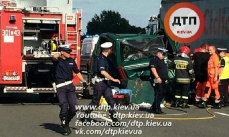 В Польше попал в ДТП автобус с украинцами, пятеро погибших. ФОТО