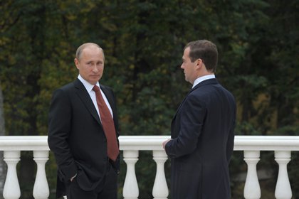 Путин с Медведевым посетили аннексированный Крым