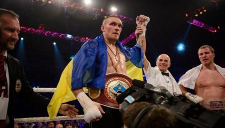 Боксер Александр Усик стал 11 украинским чемпионом мира среди профессионалов