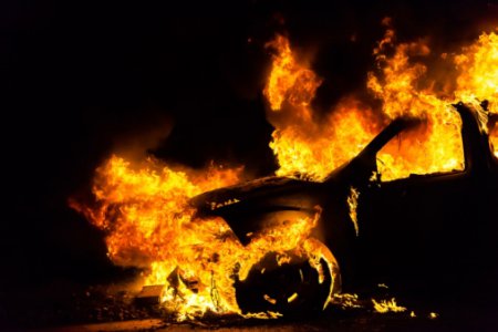 Ночью в Харькове сгорело 5 автомобилей