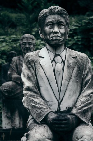 Жуткая японская деревня, где живут одни статуи. ФОТО