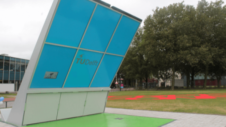 В Нидерландах представили первую в мире зарядную станцию на солнечных батареях для электробайков. ВИДЕО
