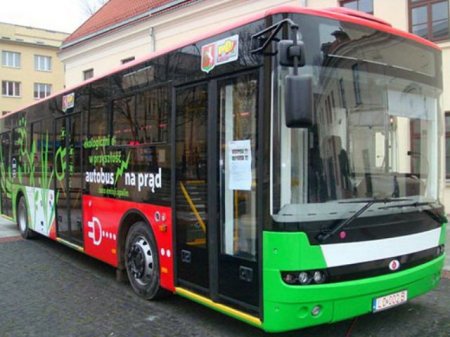 Модернизированный электробус "Богдан" заряжается 15 минут и может проехать 250 км