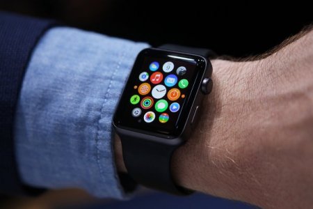 Apple Watch оказались неинтересными для потребителей и их продажи упали на 70%