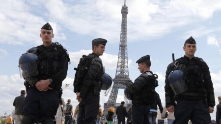 Франция выделит 250 млн евро на новое вооружение своей полиции