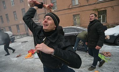 В Санкт-Петербурге Консульство Украины забросали костями