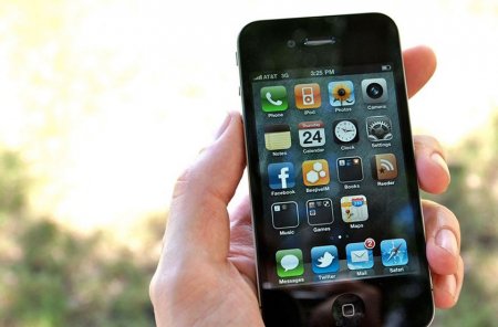 iPhone 4 включился после полутора лет пребывания в воде
