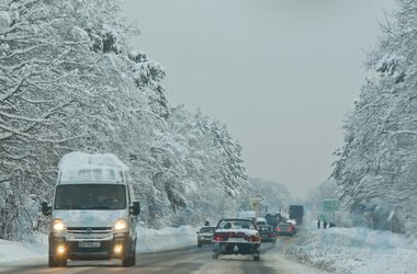 Из-за непогоды закрыли дороги
