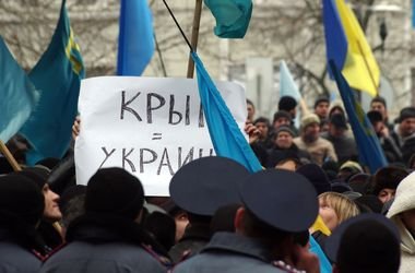 Русские Крыма обратились к Путину не вводить войска в Украину