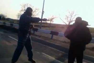 Активиста Автомайдана в Чонгаре расстрелеливает "беркутовец" (видео)