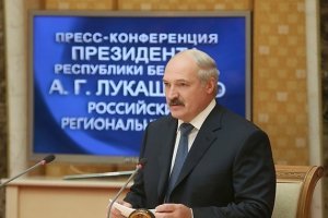 Лукашенко уже просит Путина отправить к нему военные самолеты защищаться от НАТО