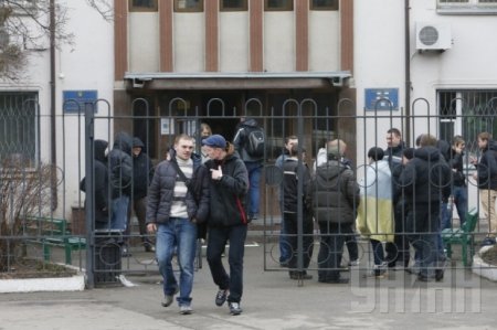 Женщины против военкоматов