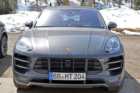 Фотошпионы засняли внедорожник Porsche Macan GTS без камуфляжа