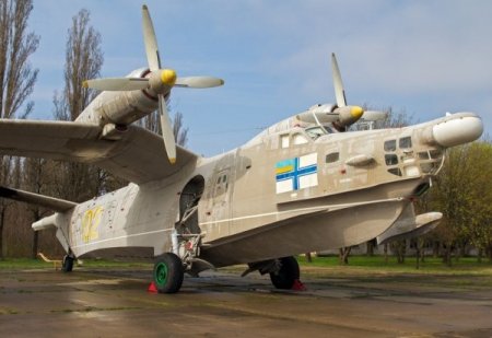 Самолет-амфибия ВМС Украины перелетел из Крыма в Николаев