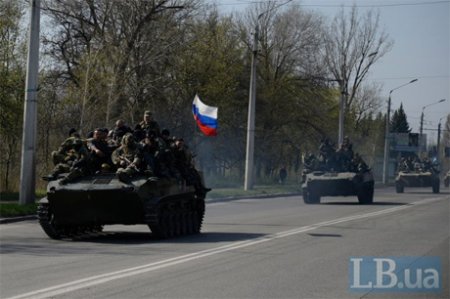 В Каматорске и Славянске БМП с российским флагом