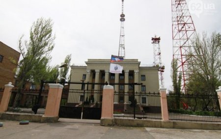 В Донецке во всю потеют, что бы побыстрее включить Донбассу российское телевидение