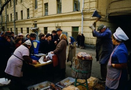 Очереди в магазин были километровые - воспоминания из СССР