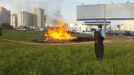 На Позняках в Киеве снова митинг против застройки территории (фото)