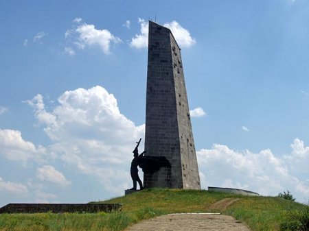 Стратегическая высота Савур-Могилы взята под контроль украинскими войсками