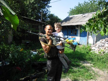 Батальон Донбасс в освобожденном Лисичанске (фото)