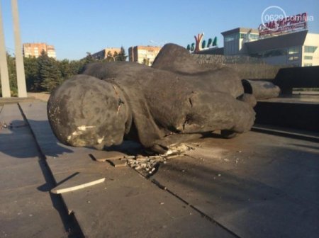 В Мариуполе снова Ленин 