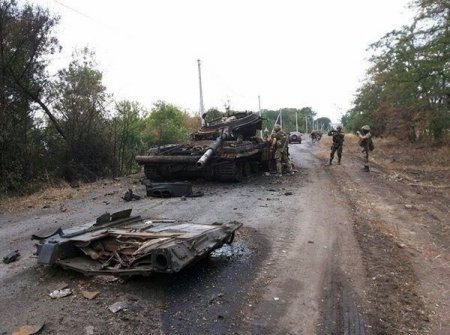 В Илловайске продолжается бой, есть погибшие - пресс-служба 