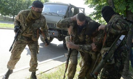 На помощь террористам в Илловайске прибыл 