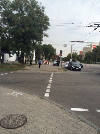 В Днепропетровске возле ОГА нашли гранату (фото)