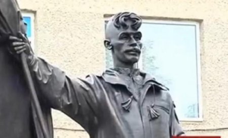 На Тернопольщине поставили памятник герою Небесной сотни
