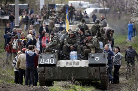 За блокирование в марте бронетехники ВСУ, житель Краматорска получал по 200 грн. - СБУ