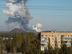 Новые разрушения в городе Донецке (фото)