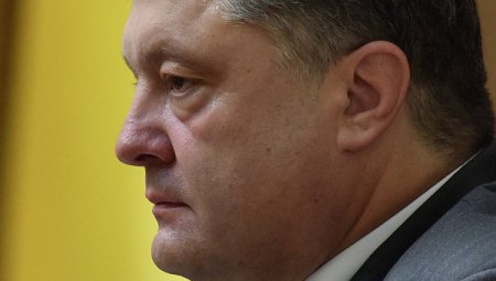 Порошенко решил общаться с украинцами методами Януковича