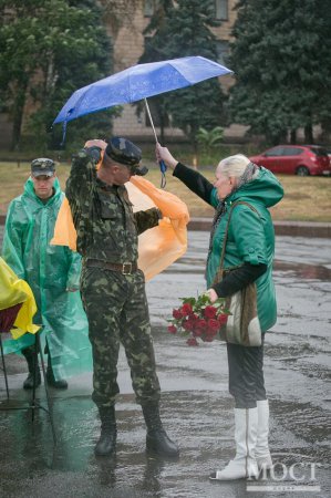 В Днепропетровске прощались с неизвестными героями Украины (фото)