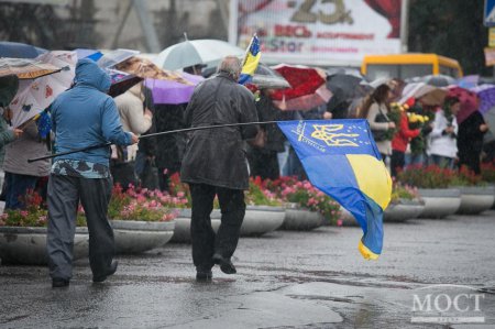 В Днепропетровске прощались с неизвестными героями Украины (фото)