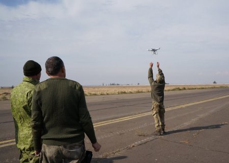 Волонтеры Армия SOS продолжают обеспечивать армию беспилотниками (фото)