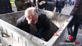 Еще один регионаловский чиновник попал под мусорную люстрацию (видео)